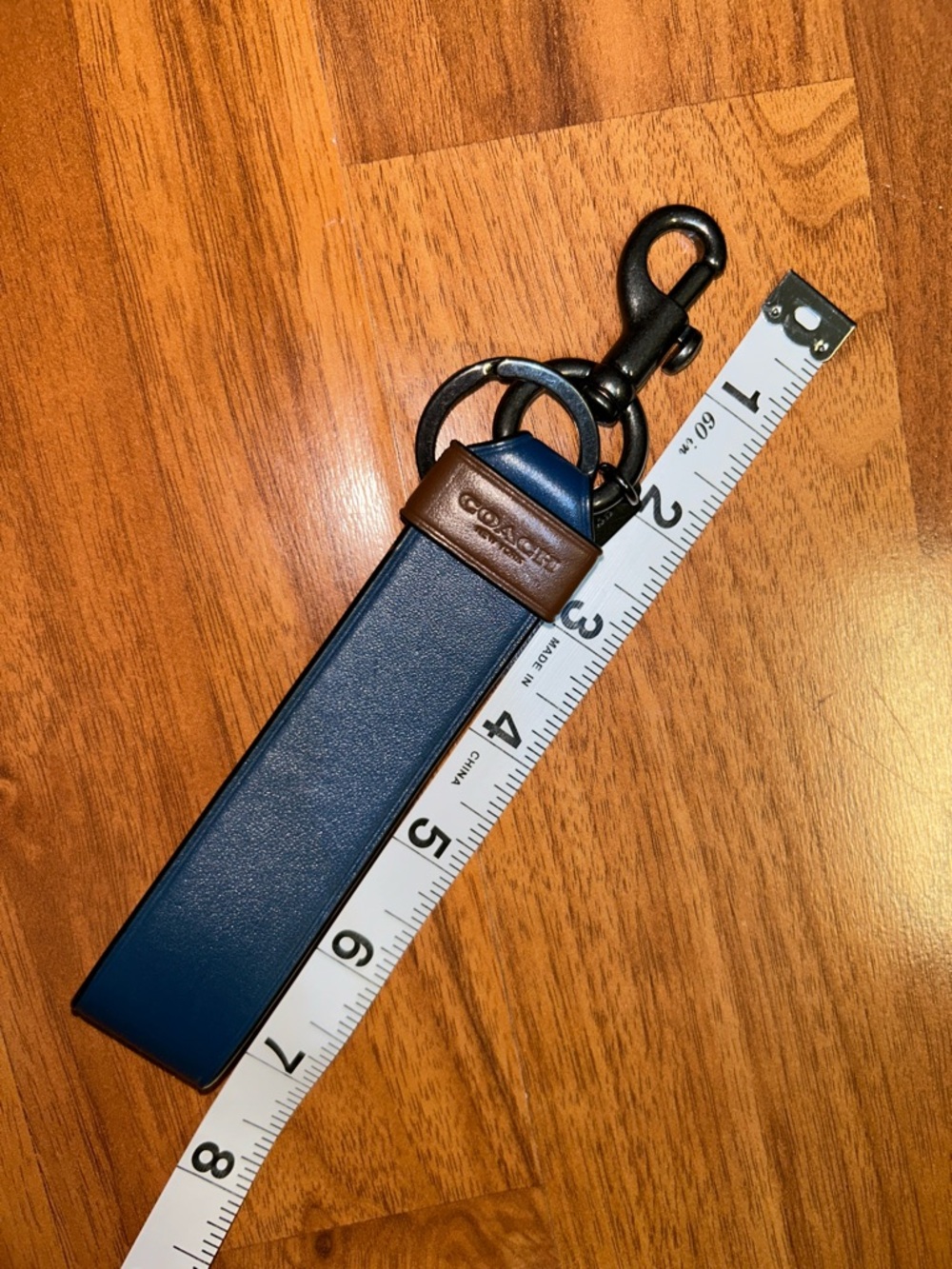NWOT Coach Leather Loop Keychain Bag Charm - Picture 4 of 10
